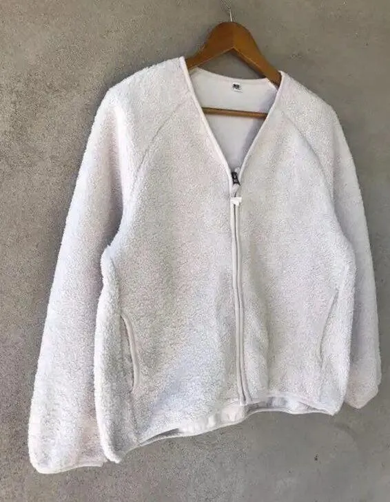 White beige cream UNIQLO fleece zip up sweater jacket - Image 2