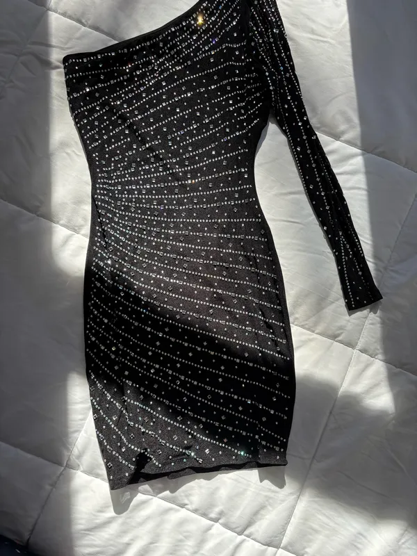 Black Sparkly Windsor Dress - Image 3