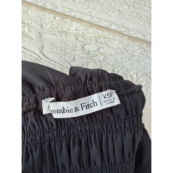 Abercrombie & Fitch Black Crinkle V-Neck Smocked Mini Dress Size XSP Sleeveless - Image 7