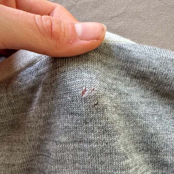 Club Monaco Colorblock Wool V-Neck Sweater - Image 5