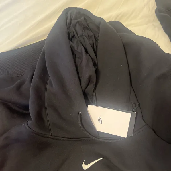 New with tags black Nike hoodie - Image 4