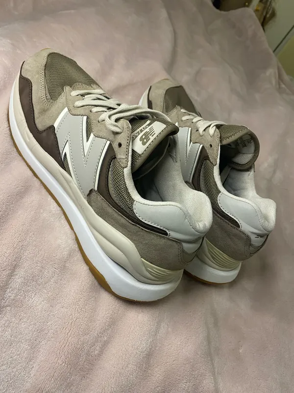 New Balance 57/40 Low Mushroom Black Coffee - Mens Size 9.5 - Image 4