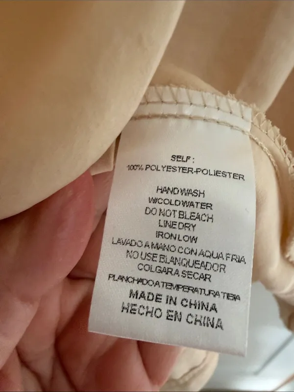 &merci Cream V-Neck Gathered Peasant Blouse NWOT - Image 6