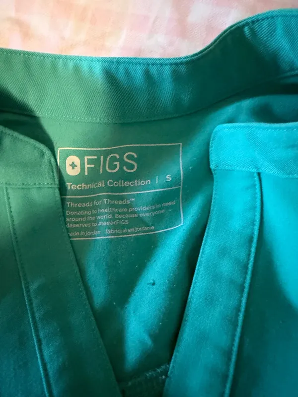 FIGS Scrubs - Image 2