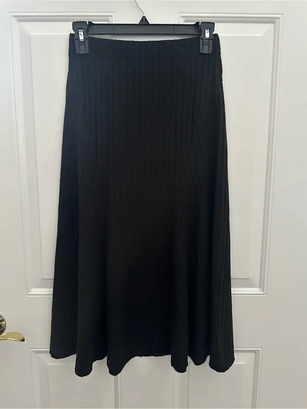 Halara Ribbed Knit Midi Skirt in Black - Image 6