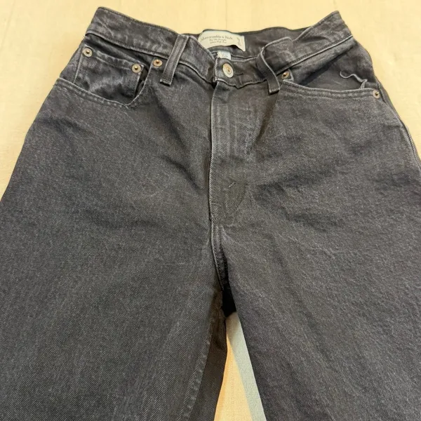 Abercrombie & Fitch | The 90s Straight Jeans Black‎ | Women's 26/2R Curve Love - Image 2