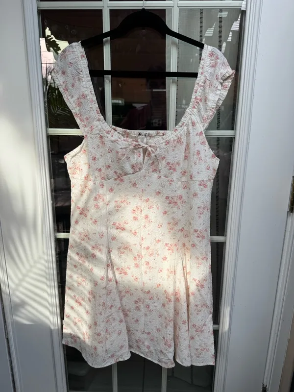 X😻Aeropostale White Floral Mini Dress with Pink Print - Image 5