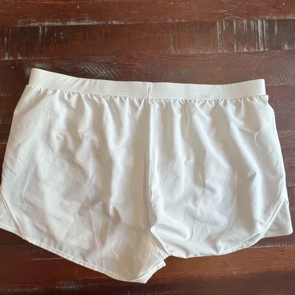 Underarmour shorts - Image 2