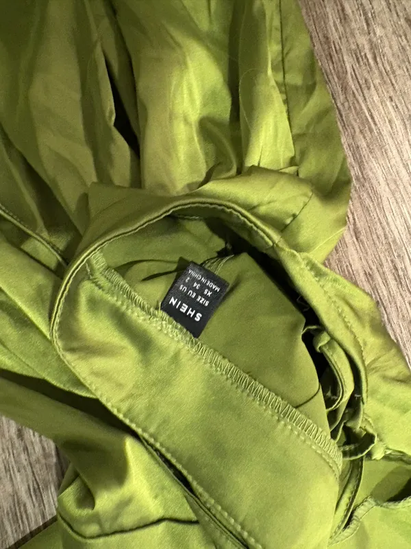 Shein green silk jumpsuit  - Image 4
