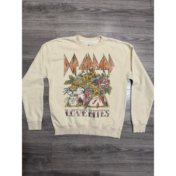 Def Leppard Love Bites Graphic Sweatshirt S Cream Goodie Two Sleeves Oversized - Image 8
