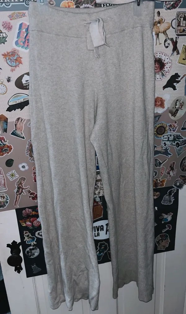 Gilly Hicks Pajama Set - Image 2