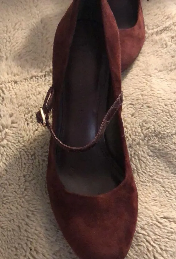 Banana Republic size 7 Maroon Heels - Image 3