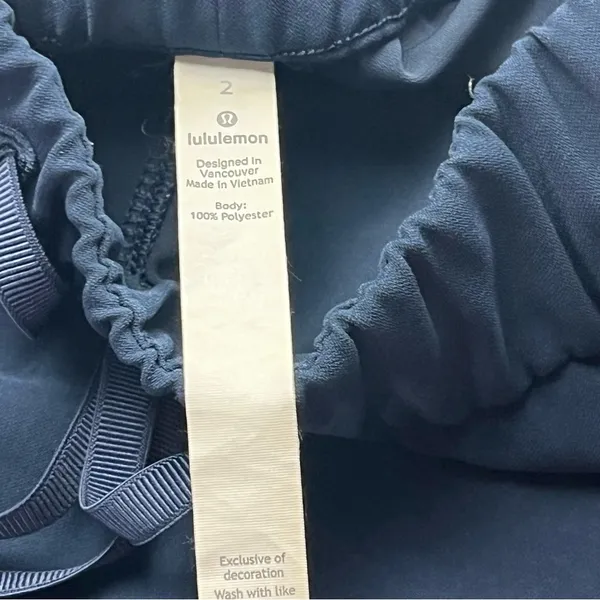 Lululemon On The Fly Crop Pants Womens‎ Size 2 Navy Blue 23" Inseam Athleisure - Image 2