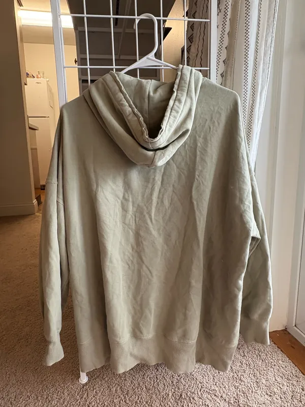 American Eagle Sweatshirt - Image 2
