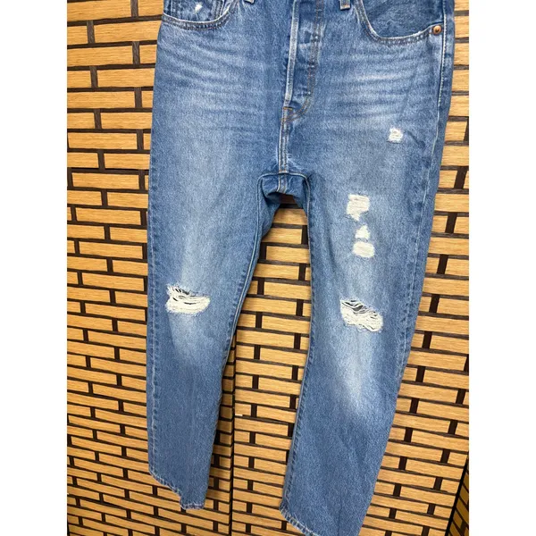 Levi‎ Strauss Jeans SIze 28 - Image 5