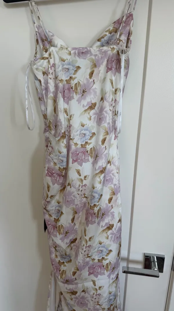 Lulus NWT Floral Midi Dress With Slit - Image 5