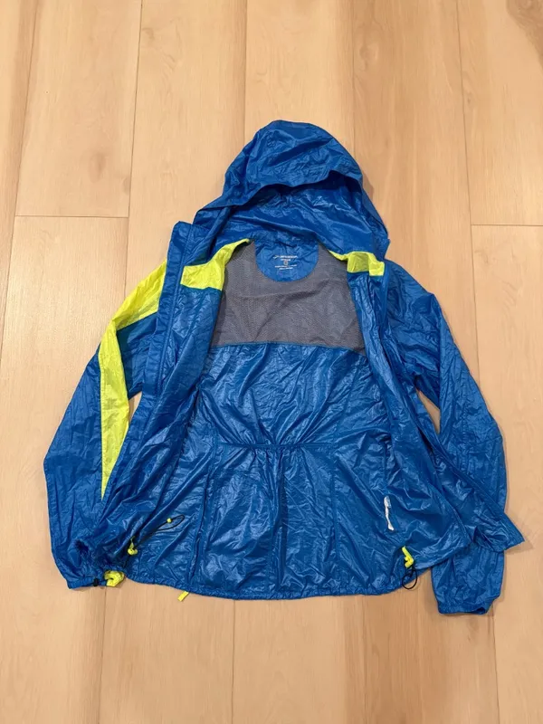 Brooks Hooded Hi-Visibility Windbreaker Jacket Women's Size Large - Image 4