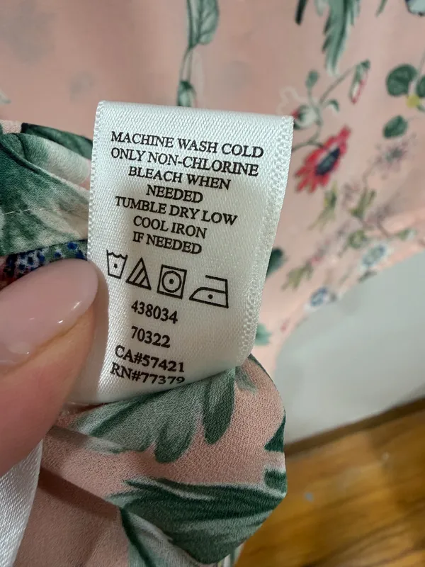 Ann Taylor Pink Floral Blouse Button Front Career Top  Size Medium - Image 9