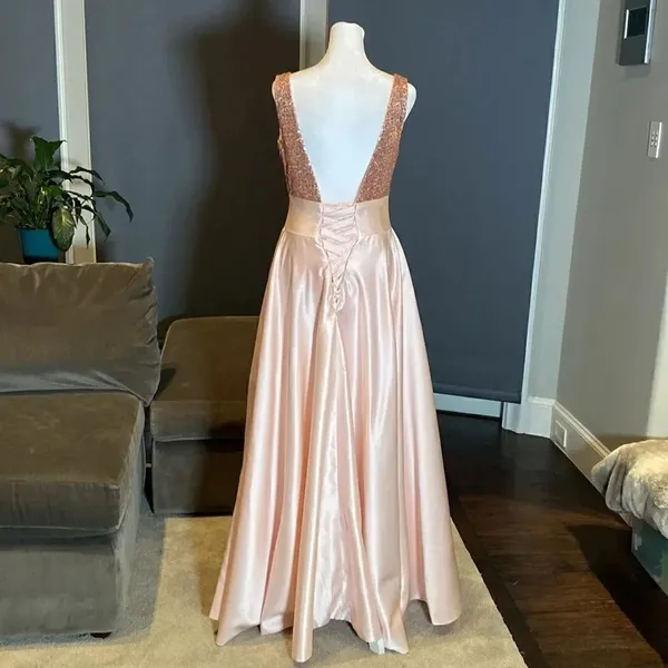 Women’s Full Length Sequined Bodice V-Neck Party Prom Dress Size 8 NWOT - Image 5