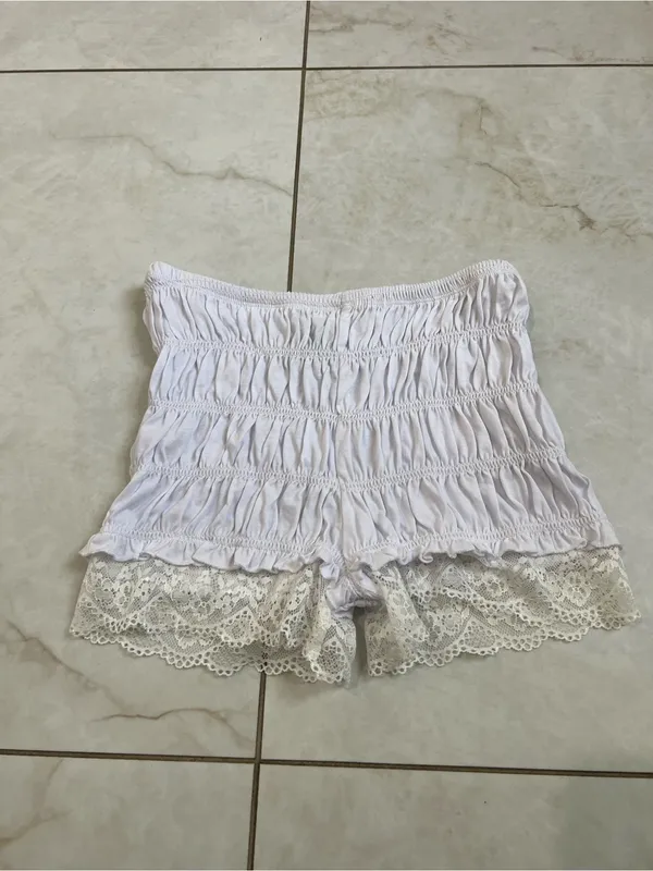 NEW ASOS Design Off White Shirred Lace Trim Micro Shorts Size Small - Image 2