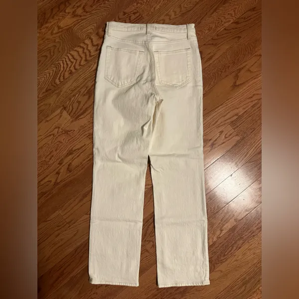Abercrombie & Fitch 90s Straight Ultra High Rise Jeans Size 26/2S - Image 4
