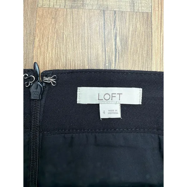 LOFT Black Pencil Skirt Size 4 Petite Gold Button Back Flap Detail - Image 4