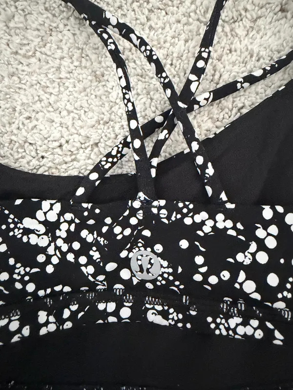 lululemon black and white spotted bra size 4 - Image 3