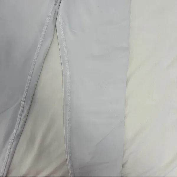 Alo yoga leggings - Image 3