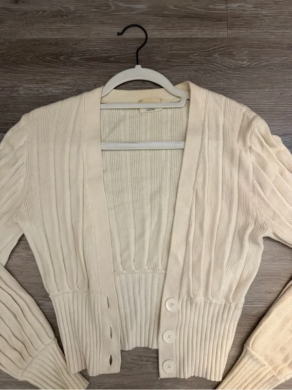 Wilfred Aritzia Plunge Cream Ribbed V-Neck Cardigan - Image 3