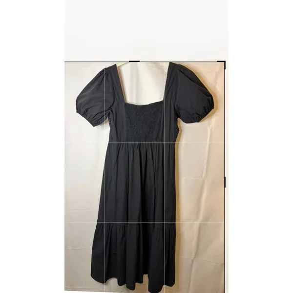 ASTR the Label Poplin Puff Sleeve Tiered Midi Dress Black sz. medium - Image 4