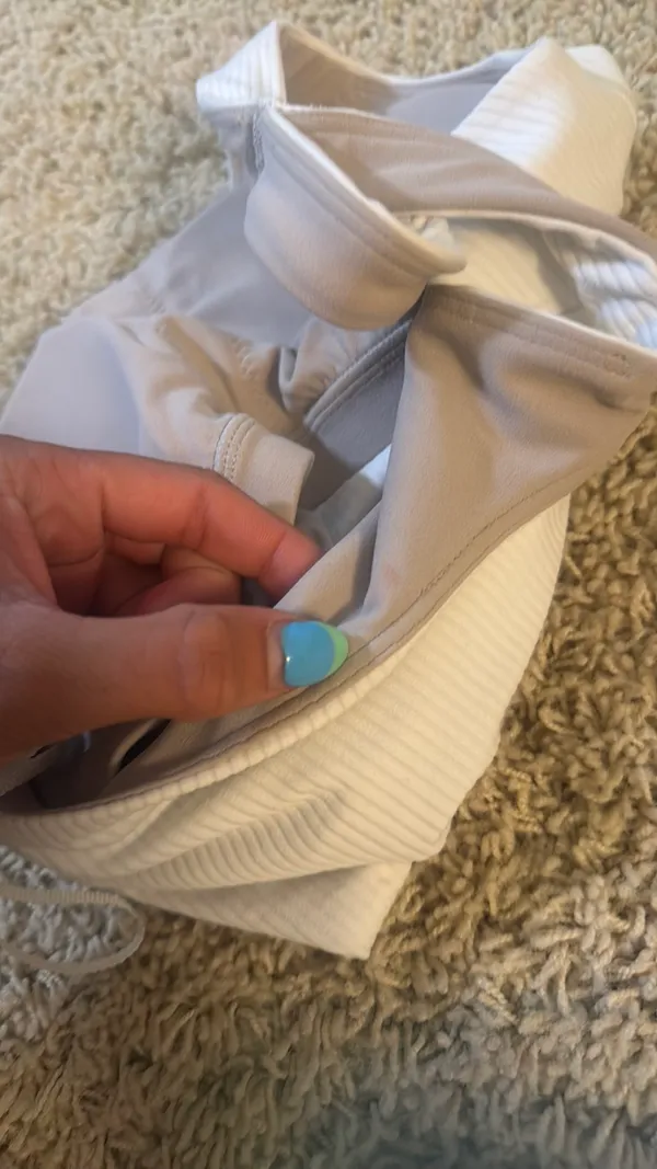 Lululemon off shoulder tank - Image 5