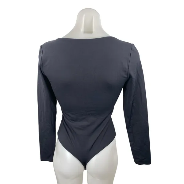 Aritzia Babaton Black Long Sleeve Plunge V Neck Thong Blouse Bodysuit Top Size M - Image 4