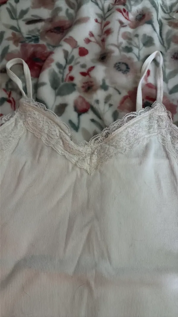 Hollister Lace Trim Tank Top - Image 2