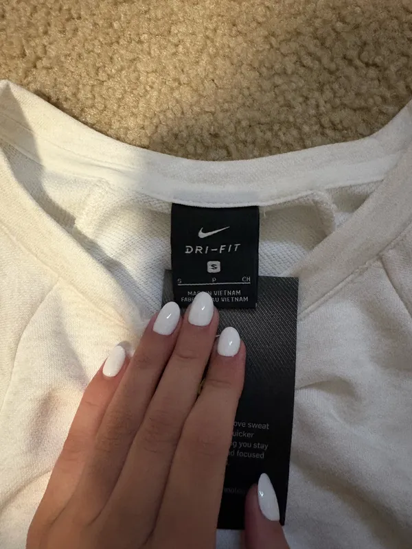 Nike Crewneck Sweatshirt - Image 3