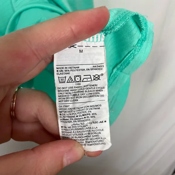 EUC Old Navy active women’s turquoise high neck ribbed‎ loose relaxed top medium - Image 4