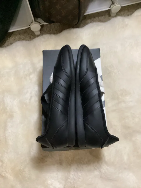 Adidas Barreda Mary Jane’s 6.5 - Image 5