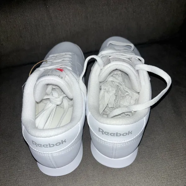 Reebok Classic White and Red Sneakers NWT size 8W - Image 3