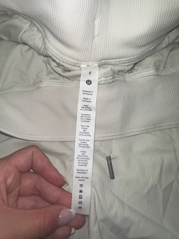 Women’s lululemon dance studio short 3.5” - Image 3