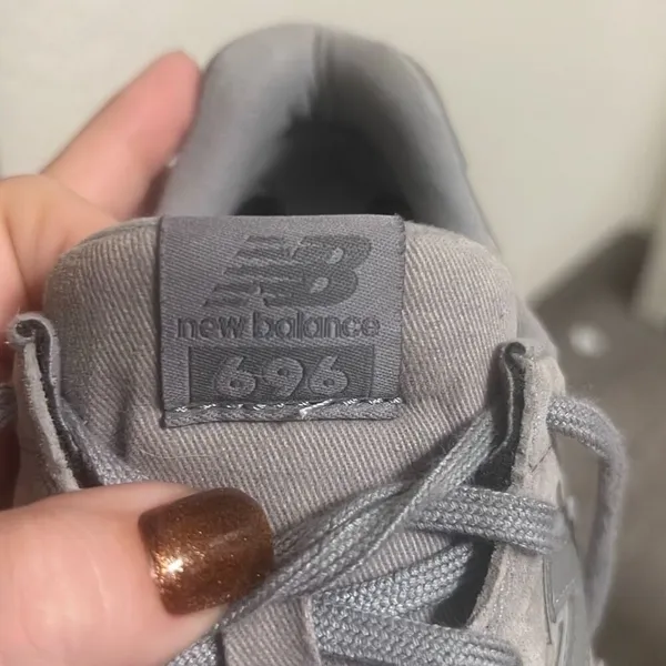 ✨New Balance® 696 Runner Suede Grey Sz 9 Sneakers✨ - Image 10