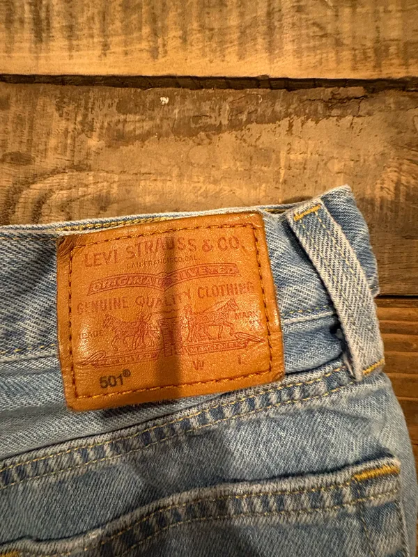 levi’s jean shorts  - Image 3