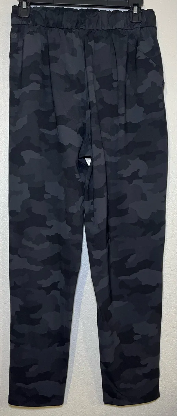 Lululemon Keep Moving Pant 7/8 High-Rise Incognito Camo Multi Grey Size 6 NWOT - Image 3