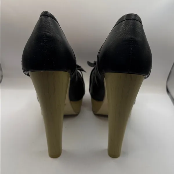 NWOT Jacobies Linda Black Peep Toe Platform Heels Wood Heel Bow Pumps Size 9 - Image 4