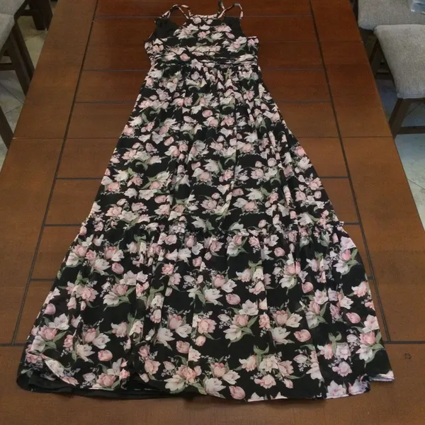 Lulu’s Radiant Look Black Floral Print Sleeveless Maxi Dress small - Image 4