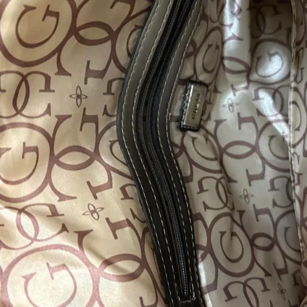 Y2K 2000s Guess black & gray handbag - Image 4