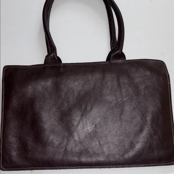 Source Unknown BROWN LEATHER VINTAGE HAND BAG DESIGN ON ONE SIDE ZIP MIDDLE POCKET INSIDE - Image 3