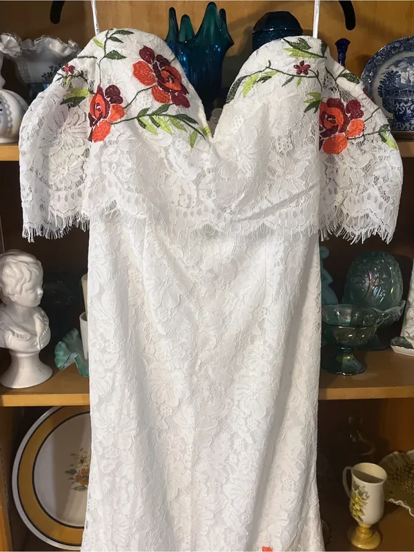 The Clothing Company Floral Embroidered Lace Off Shoulder Dress Size L - Image 6
