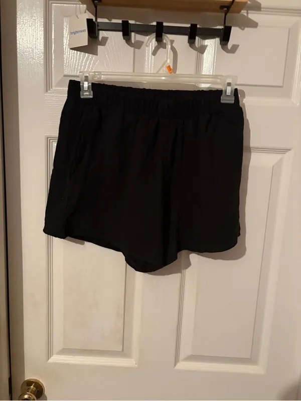 NWOT Women’s Black Elastic-Waist Shorts‎ - large linen - Image 2