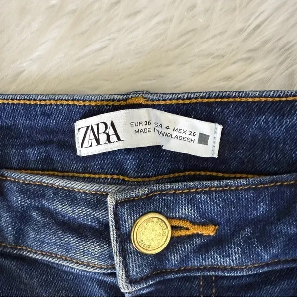 Zara Ankle Slim Flare Straight Leg Jeans Dark Wash Raw Hem Denim Size 4 - Image 5