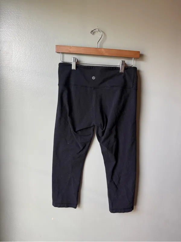 Lululemon Black Cropped Leggings – Women’s Medium - Image 2