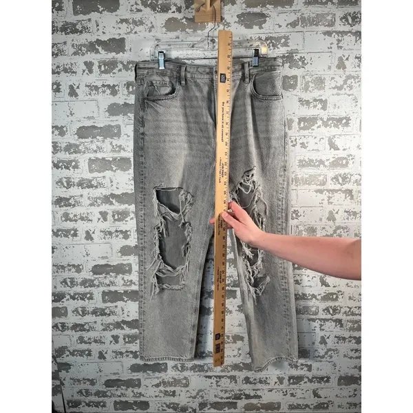 American Eagle | women mom straight jean distressed gray denim - Image 6